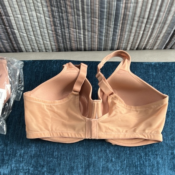 Breezies Women's Bra Sz 38D Natural Curves Underwire Beige A451455 - Picture 7 of 7